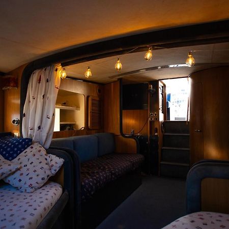 Magno II Boat Hotel Sant Adrià de Besòs Eksteriør billede