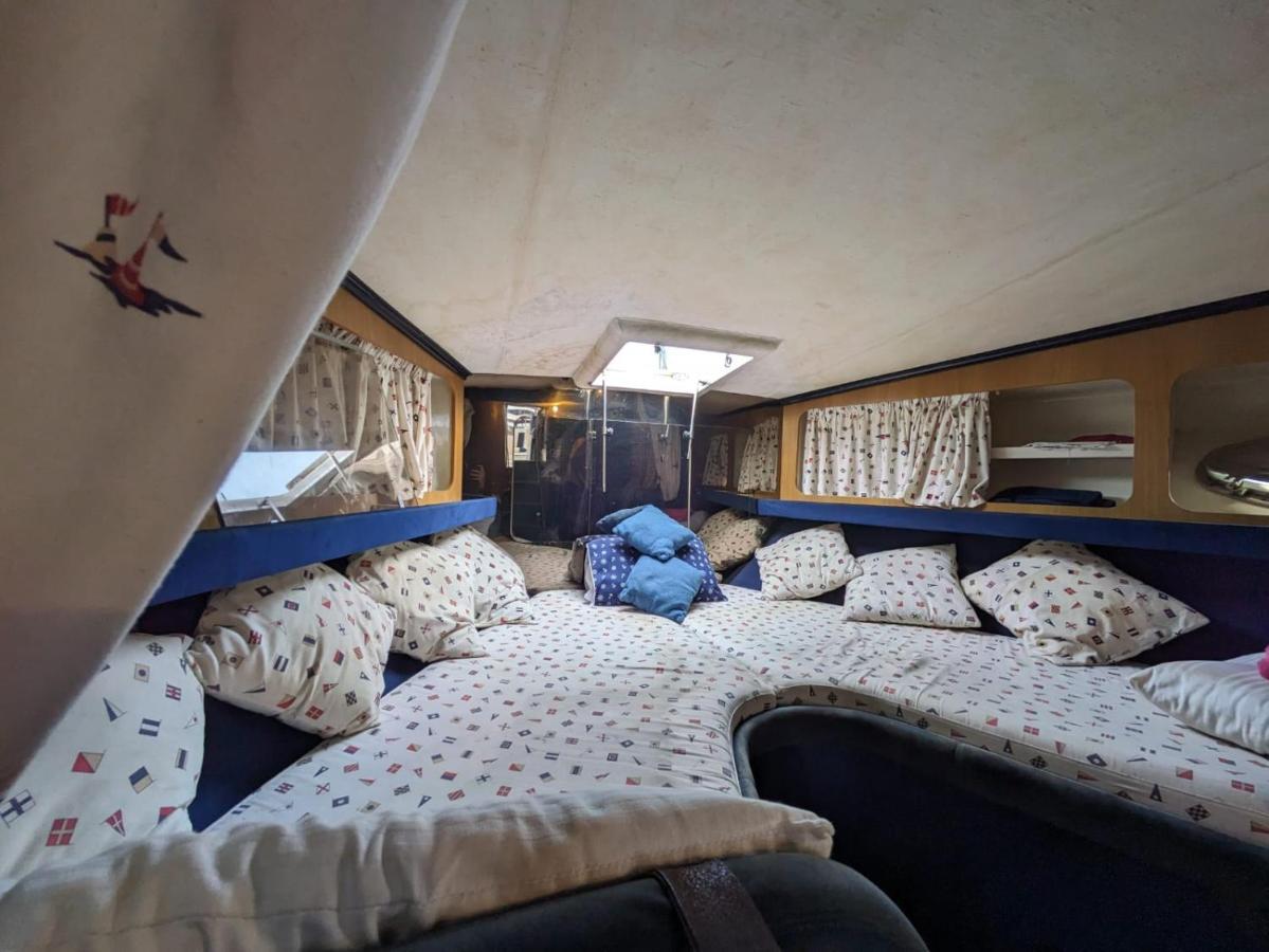 Magno II Boat Hotel Sant Adrià de Besòs Eksteriør billede