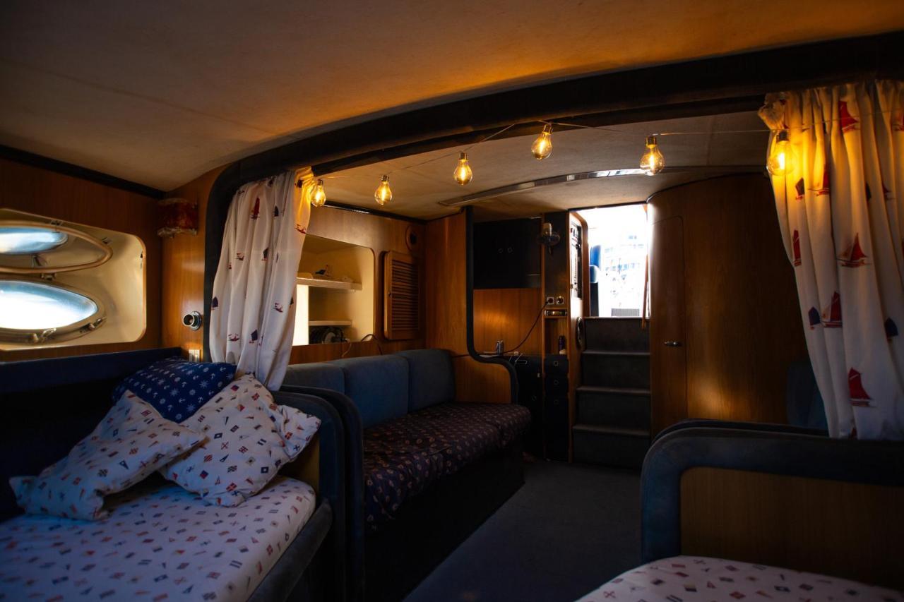 Magno II Boat Hotel Sant Adrià de Besòs Eksteriør billede